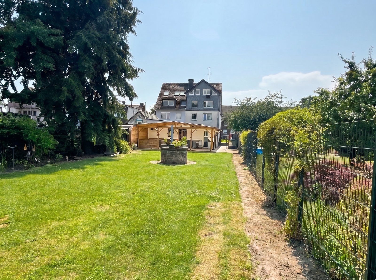 3-Zimmerwohnung, Garage und Gemeinschaftsgarten 3-Zimmerwohnung, Garage und Gemeinschaftsgarten